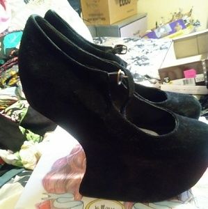 Jeffrey Campbell black suede night walk size 9